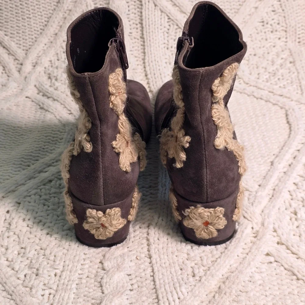AGL Attilio Giusti Leombruni Suede Floral Ankle‎ Boots Brown Womens 39 Excellent